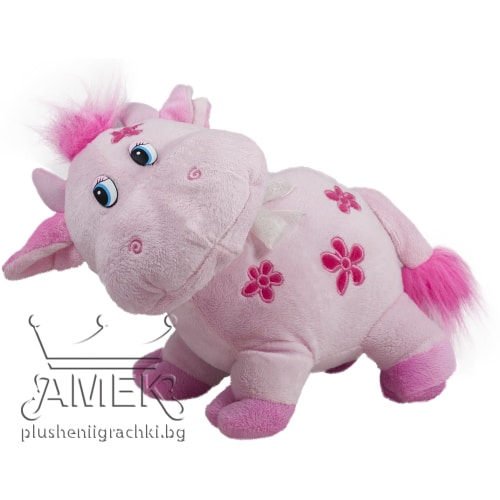 Плюшена кравичка на цветя