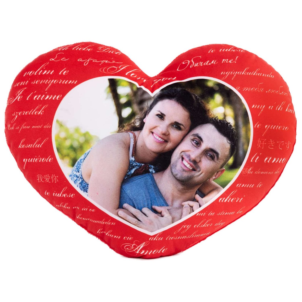 Червено сърце "Обичам те" на различни езици